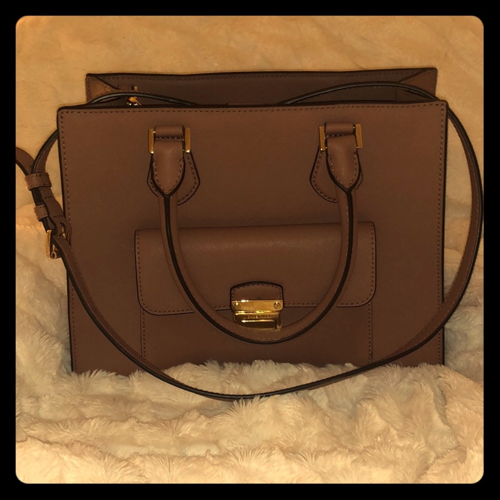 Micheal Kors purse